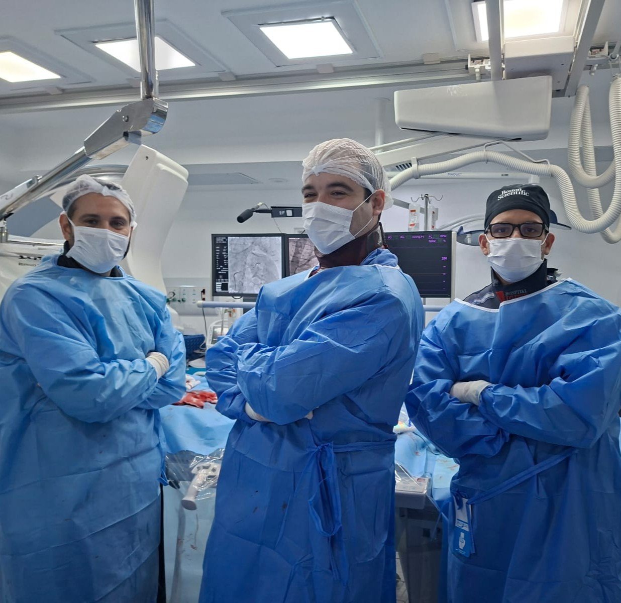 Equipe CORPRECISION em sala de hemodinâmica