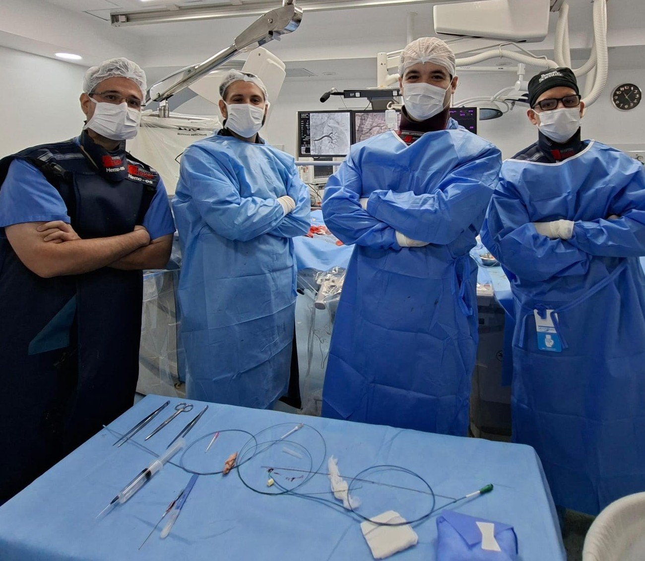 Equipe CORPRECISION em sala de hemodinâmica